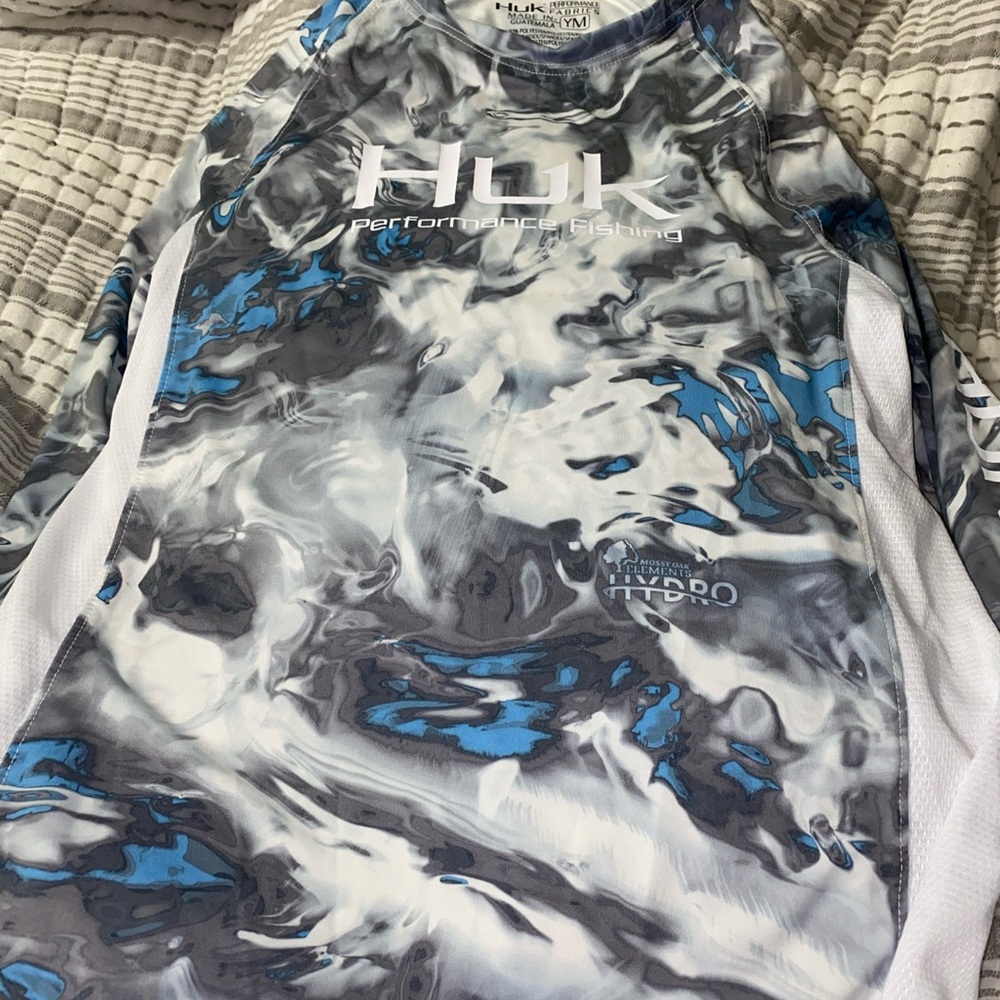 Huk Fishing Brand new marble ym long sleeve